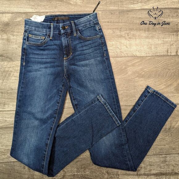 Joe's Jeans The Lara Mid Rise Cigarette Jeans Size 23 (0) - Picture 1 of 6